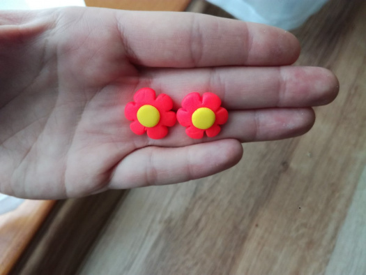 Růžové neon květinky puzety - fimo