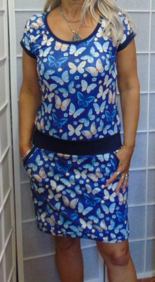 Šaty - motýlci na modré (bavlna)