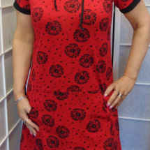 Šaty s kapucí - pampelišky na červené (bavlna)