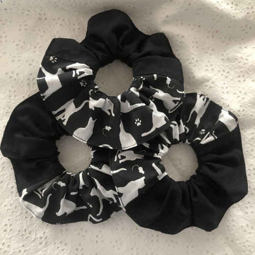 tlapková scrunchies gumička do vlasů - kočky