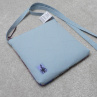 Menší modro fialová kabelka s pejskem