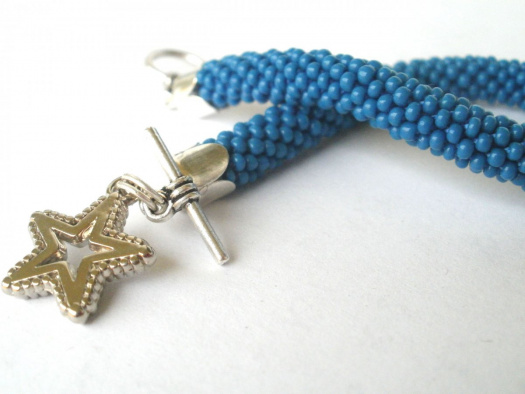 Náramek háčkovaný modrý s hvězdičkou
