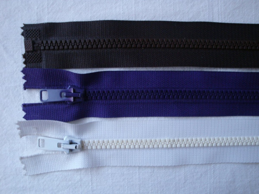 Zip kostěný šíře 5 mm délka 65, 75 cm (3ks)