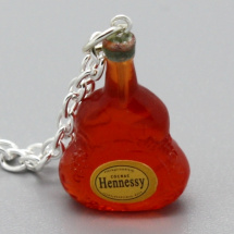  náhrdelník ... Hennessy