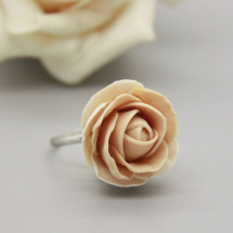 růže  .. prsten