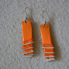 Oranžové volánkové naušnice