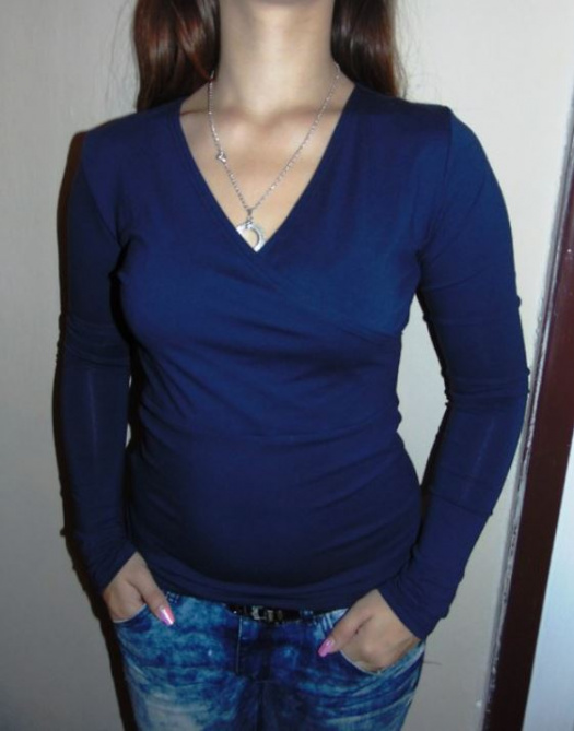 Překřížené tričko  - barva tmavě modrá (viskóza)